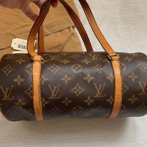 Authentic Louis Vuitton Papillon 26 - Picture 7 of 14